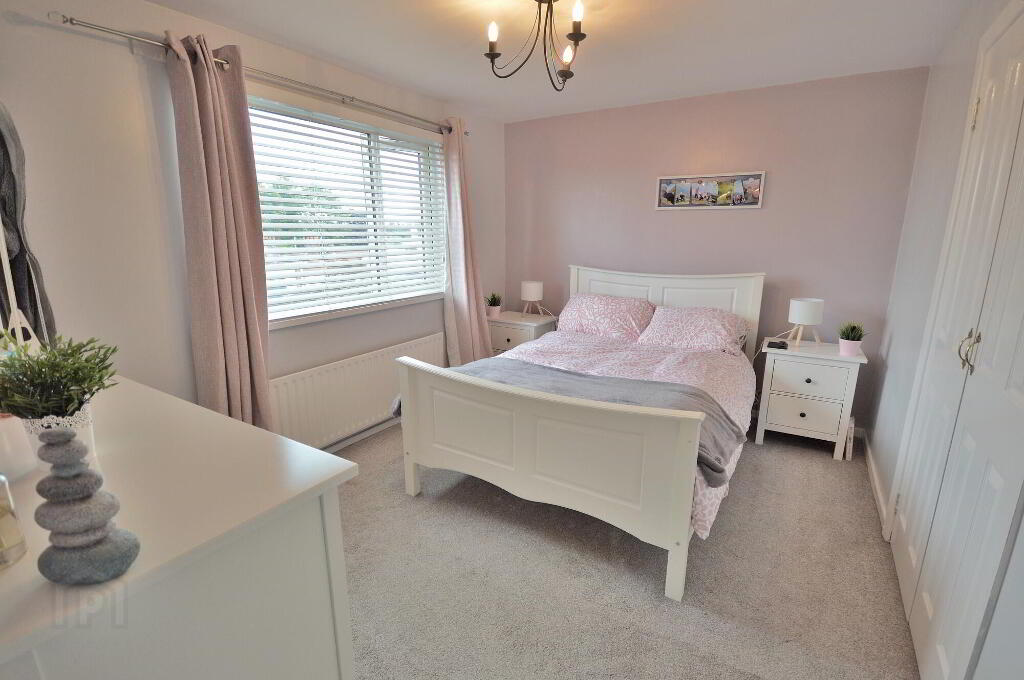 Photo 13 of 56 Cloverdale Crescent, Lisburn
