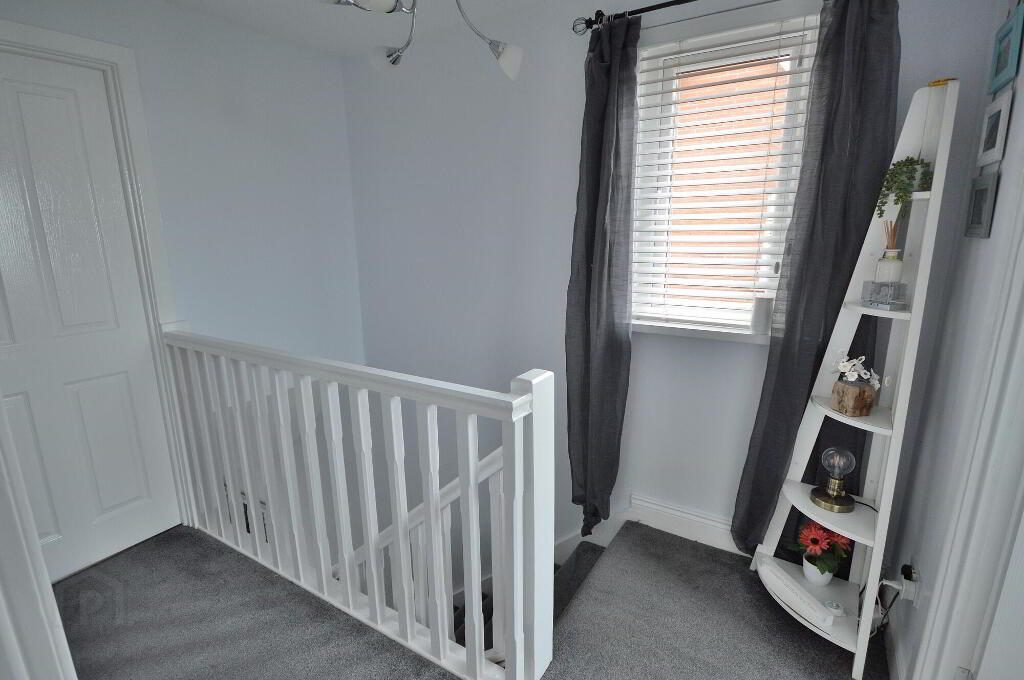 Photo 11 of 56 Cloverdale Crescent, Lisburn