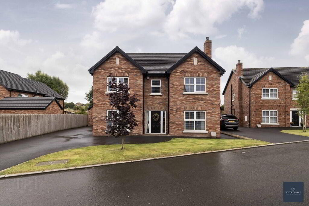 Photo 1 of 58 The Spires, Craigavon