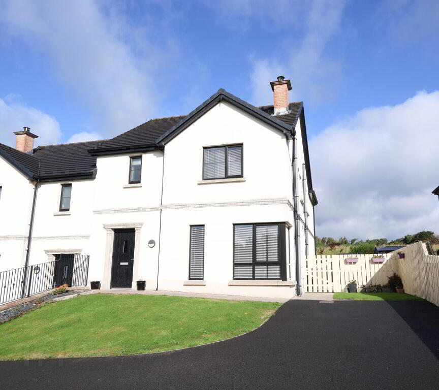 Photo 1 of 44 Oakview, Cookstown