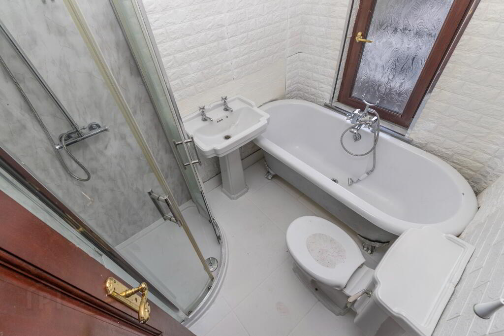 Photo 10 of 111 Ballygomartin Road, Belfast