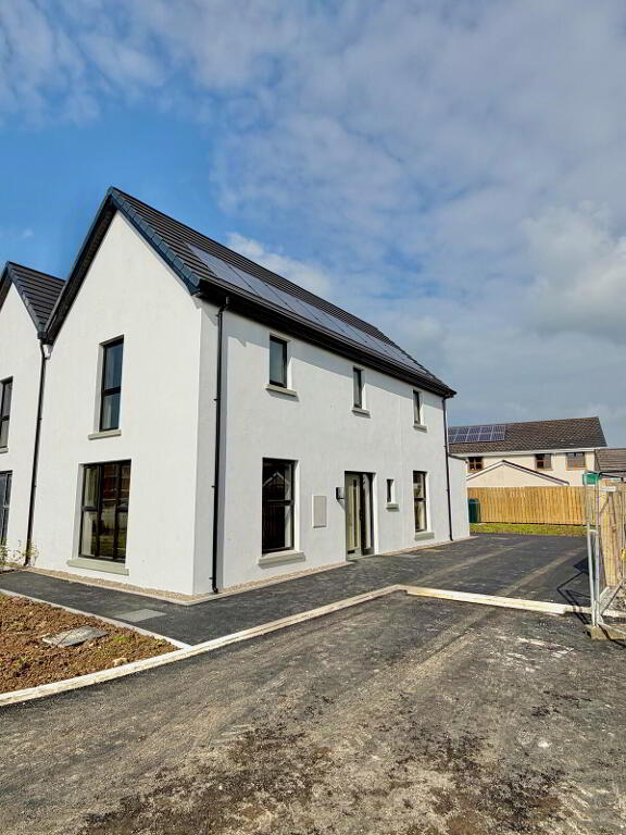 Photo 1 of 10 Greenshields View, Dunaghy, Ballymoney