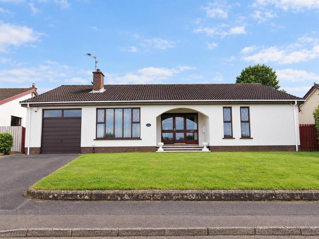 property_bungalow_bright_sky.jpg