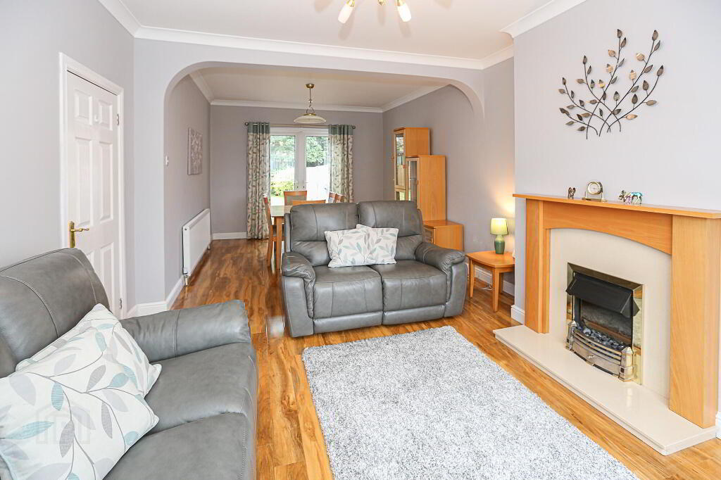 Photo 9 of 52 Hillsborough Drive, Belfast
