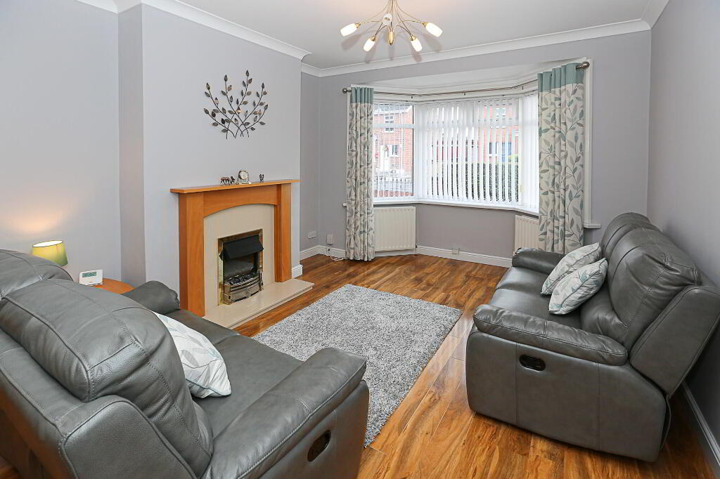 Photo 6 of 52 Hillsborough Drive, Belfast