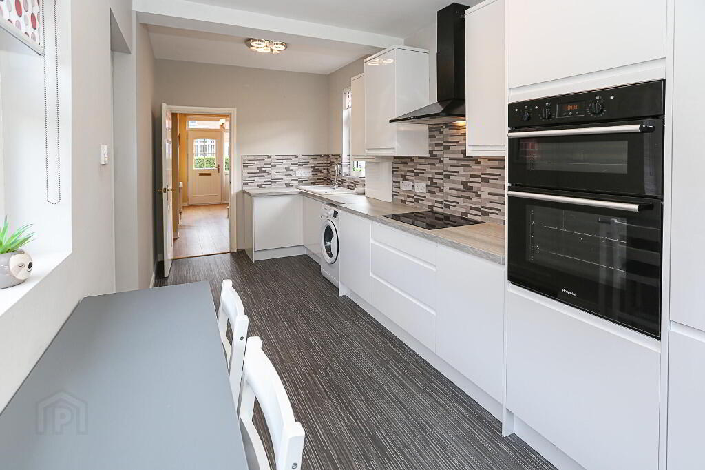 Photo 18 of 52 Hillsborough Drive, Belfast