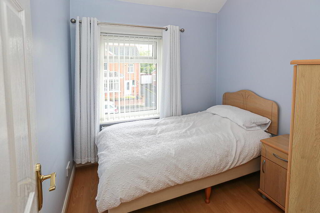 Photo 38 of 52 Hillsborough Drive, Belfast