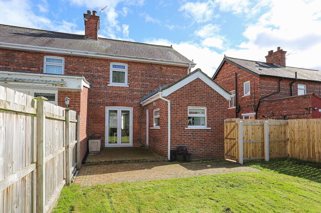 Photo 42 of 52 Hillsborough Drive, Belfast