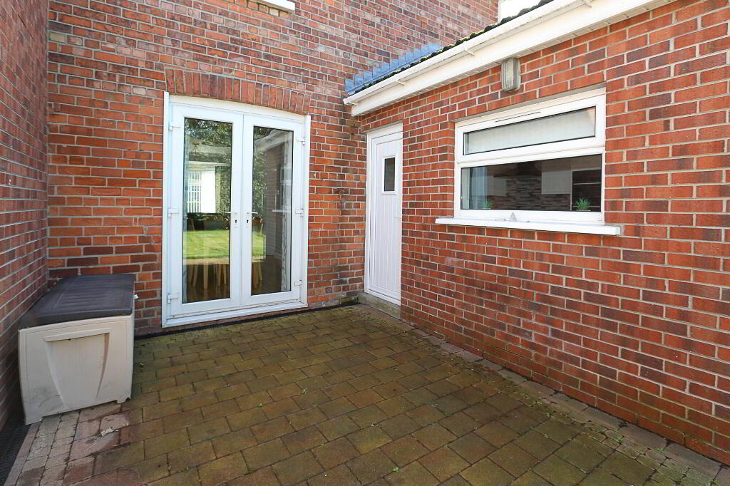 Photo 43 of 52 Hillsborough Drive, Belfast