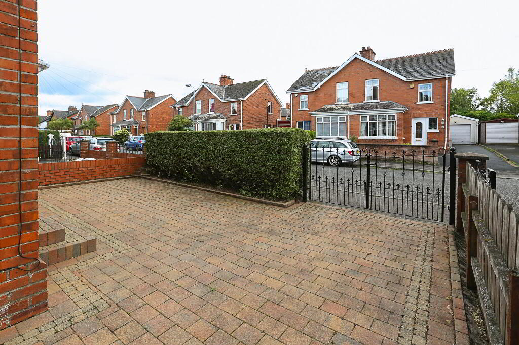 Photo 45 of 52 Hillsborough Drive, Belfast