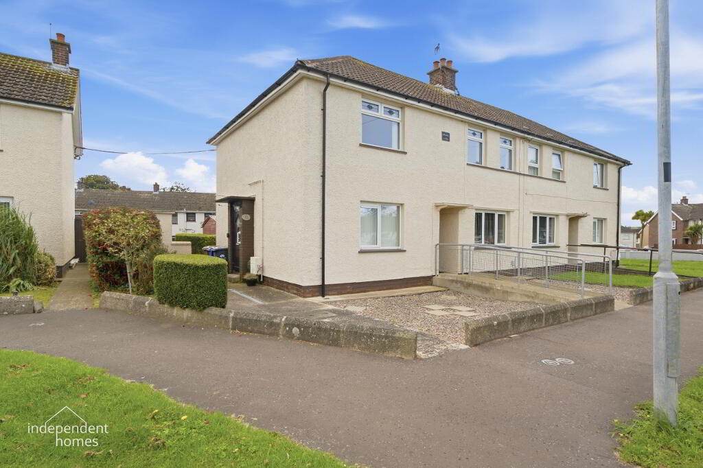 Photo 1 of 13 Kylemore Gardens, Larne