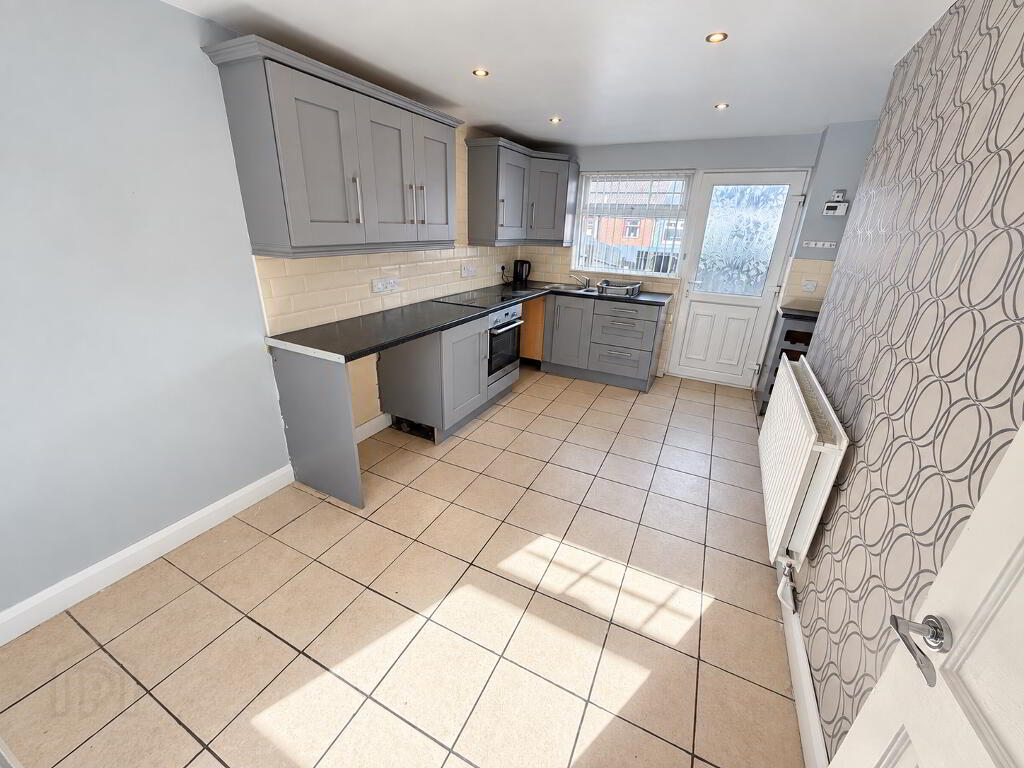 Photo 4 of 147 Lincoln Court, Waterside, L’derry