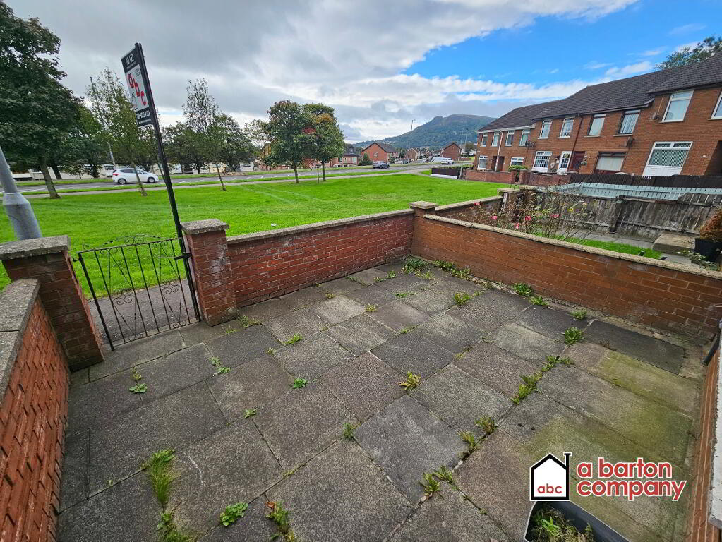 Photo 18 of 31 O'Neill Road, Rathcoole, Newtownabbey