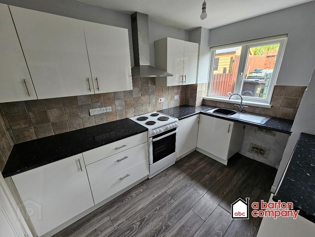 Photo 4 of 31 O'Neill Road, Rathcoole, Newtownabbey