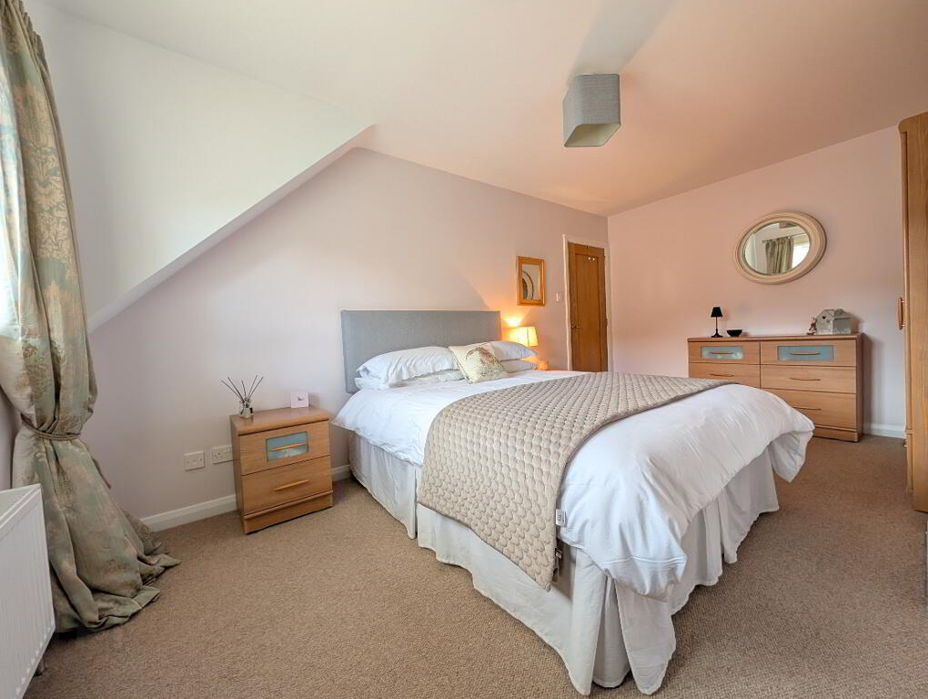 Photo 19 of 25 Tollymore Brae, Newcastle