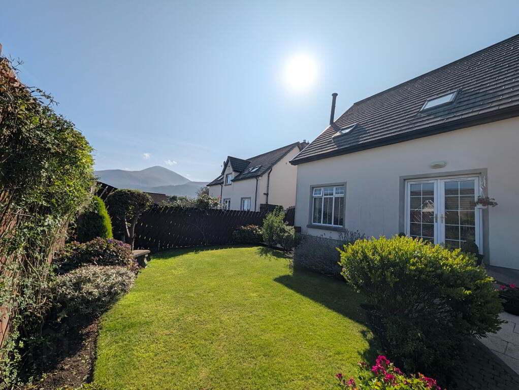 Photo 30 of 25 Tollymore Brae, Newcastle