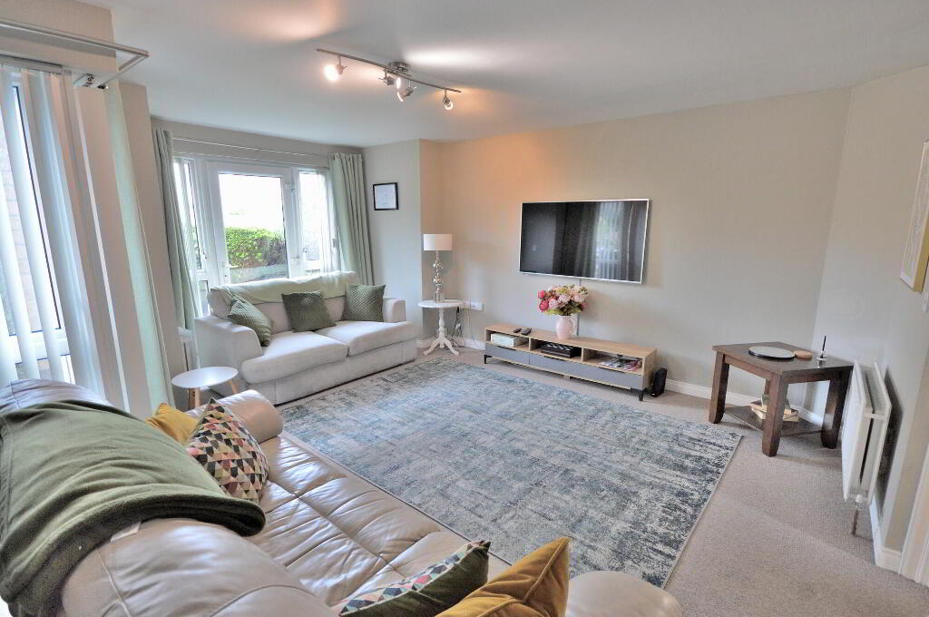 Photo 4 of Apt 1, 53 Bryansburn Road, Bangor