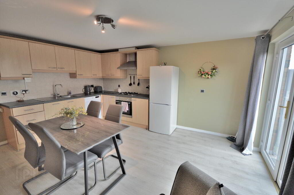 Photo 6 of Apt 1, 53 Bryansburn Road, Bangor