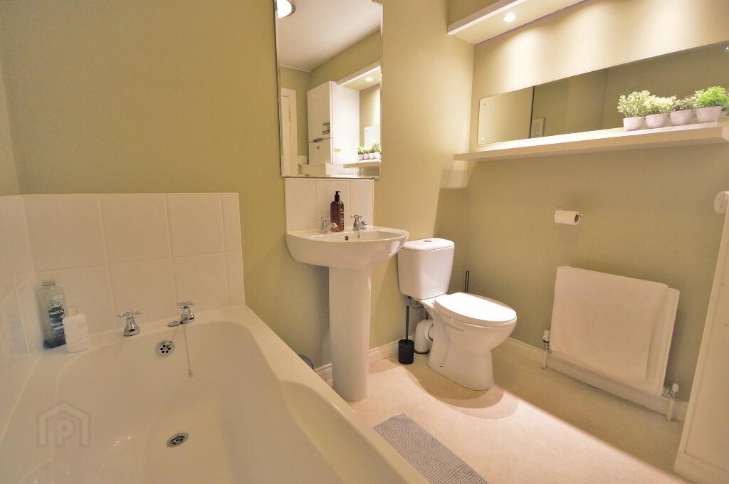 Photo 10 of Apt 1, 53 Bryansburn Road, Bangor