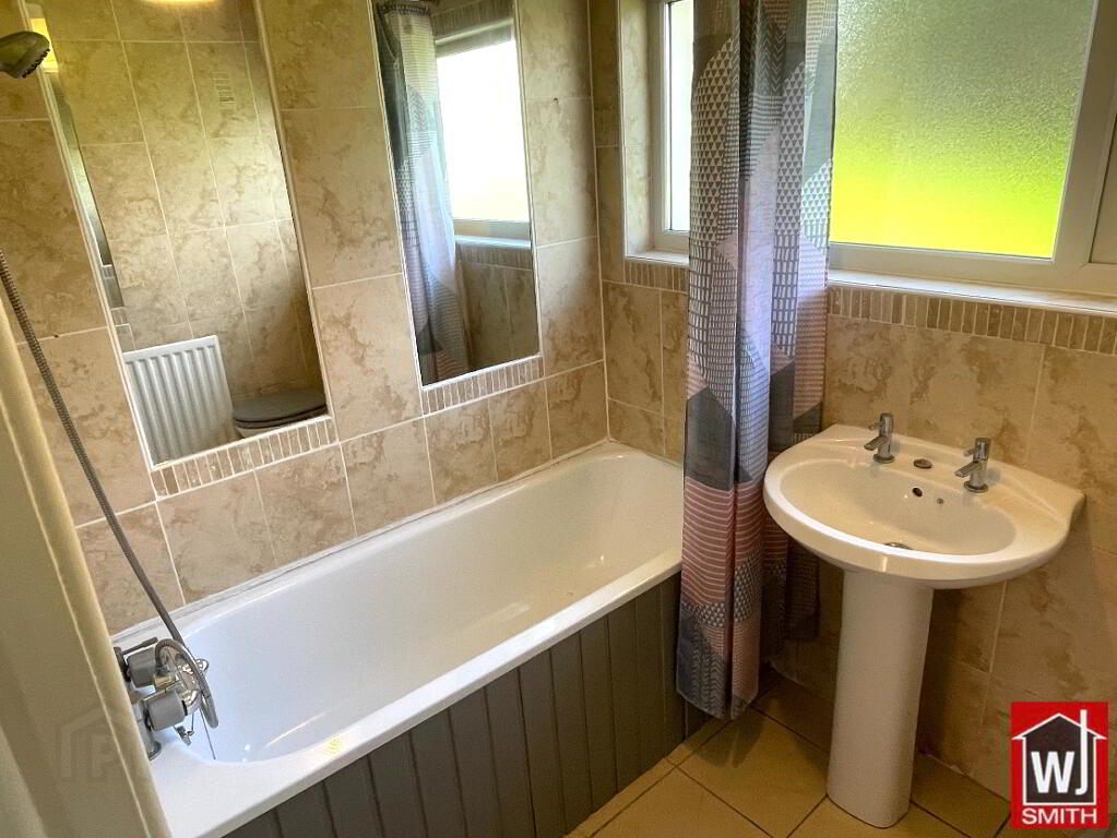 Photo 32 of 10 Hawthorn Park, Castlederg
