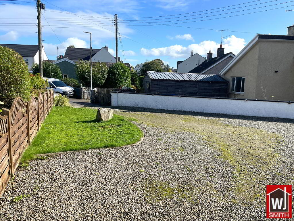 Photo 34 of 10 Hawthorn Park, Castlederg