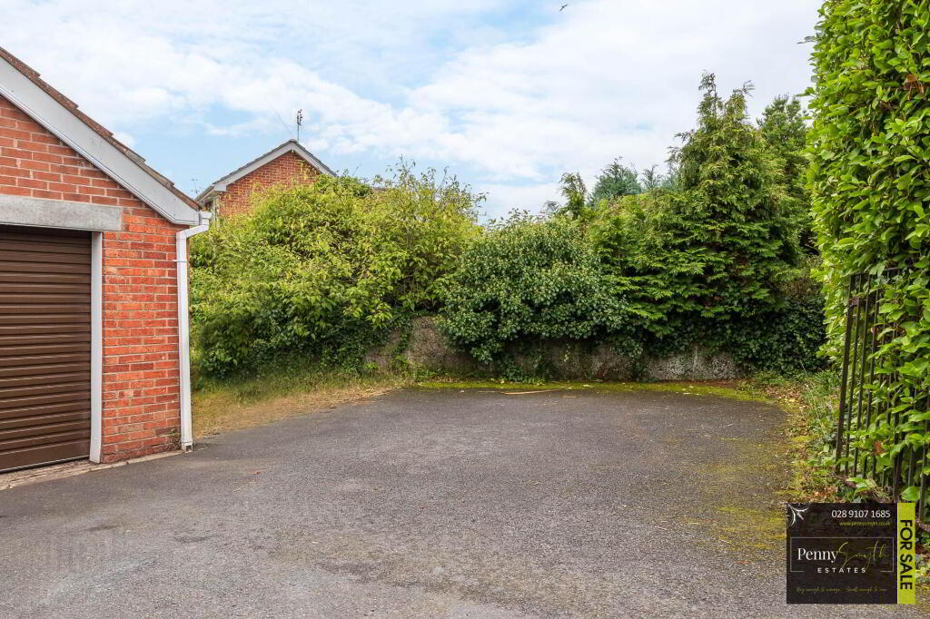 Photo 2 of 75 Thornleigh Gardens, Bangor