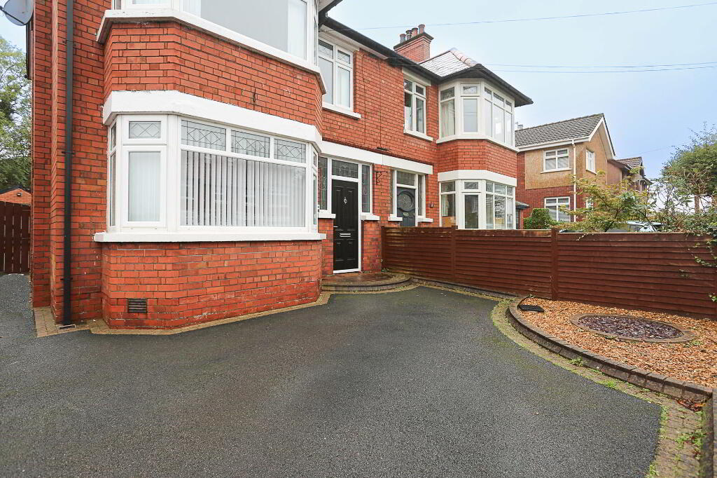 Photo 3 of 16 Graham Gardens, Belfast