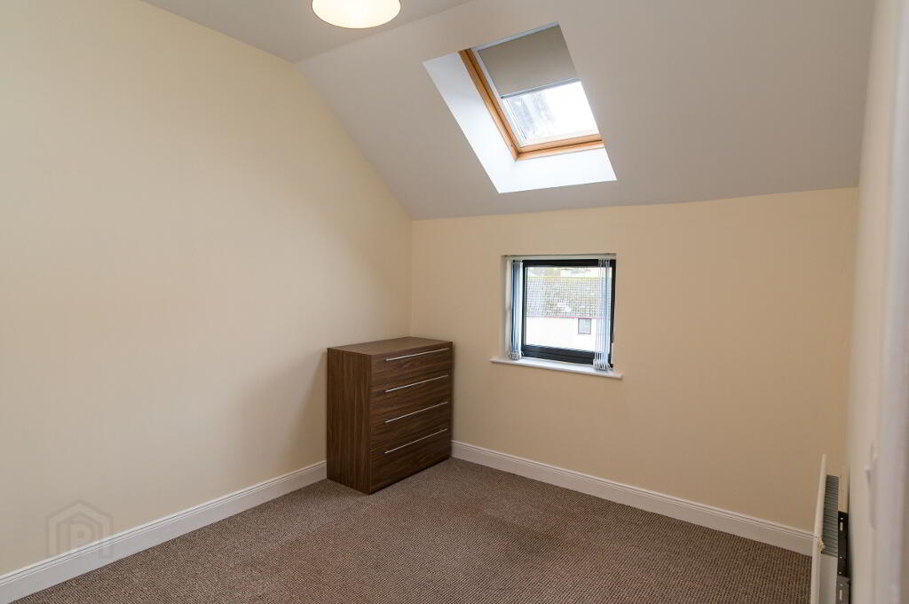 Photo 11 of 33 Drumadoon Square, Dundonald, Belfast