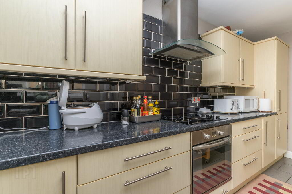 Photo 9 of 3 Clara Crescent Lower, Belfast
