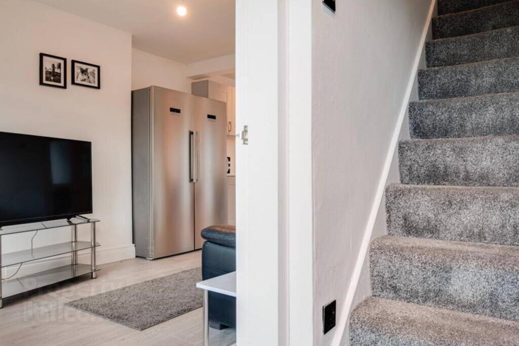 Photo 3 of 127 Clandeboye Road, Bangor