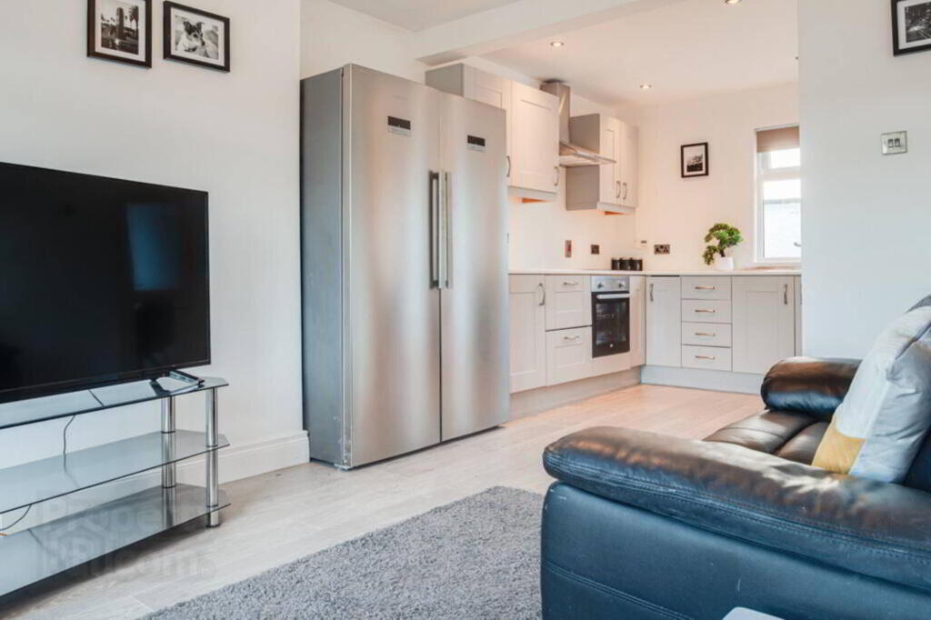 Photo 5 of 127 Clandeboye Road, Bangor