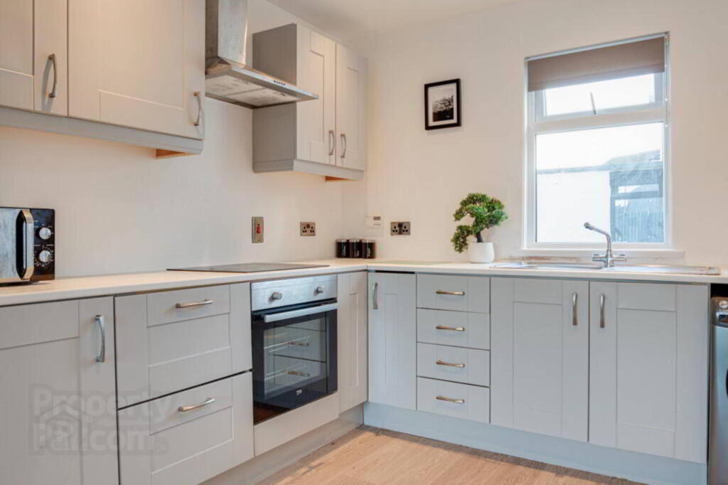 Photo 7 of 127 Clandeboye Road, Bangor