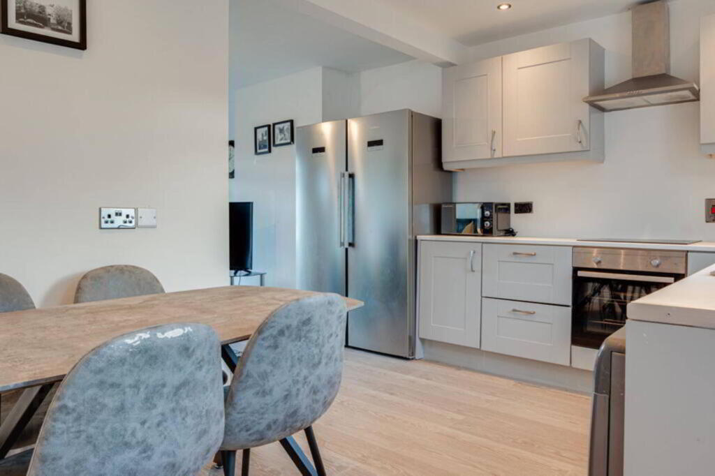 Photo 10 of 127 Clandeboye Road, Bangor