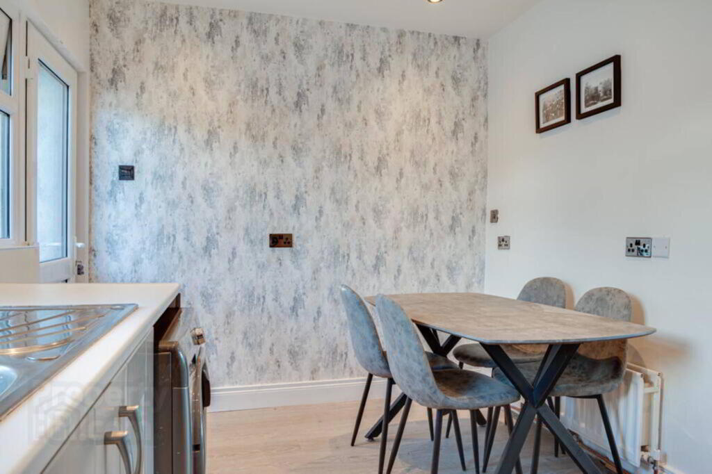 Photo 11 of 127 Clandeboye Road, Bangor