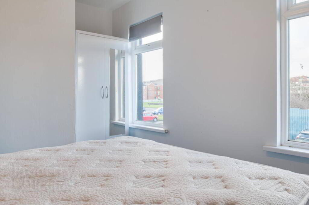 Photo 15 of 127 Clandeboye Road, Bangor