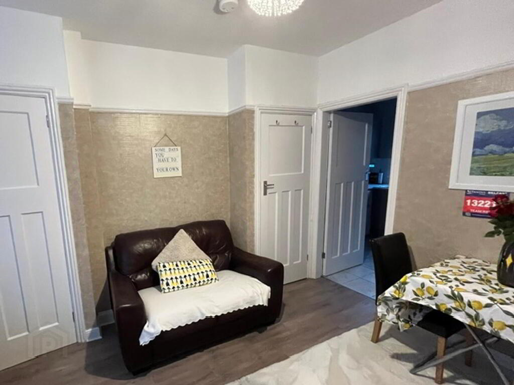 Photo 4 of 31 Dunraven Avenue, Belfast