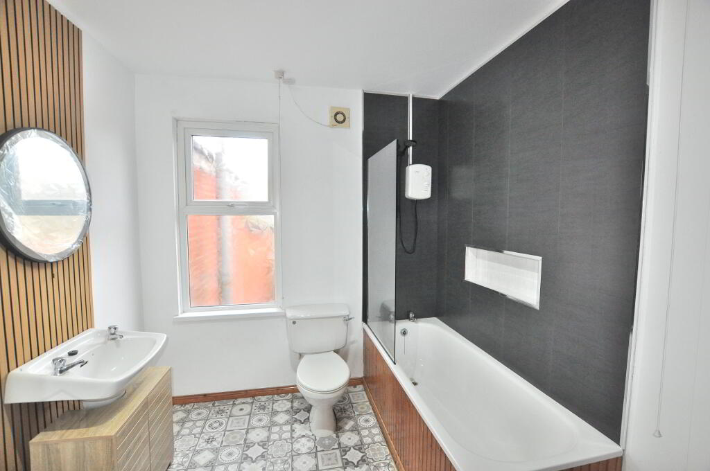 Photo 11 of 7 Clarendon Avenue, Belfast