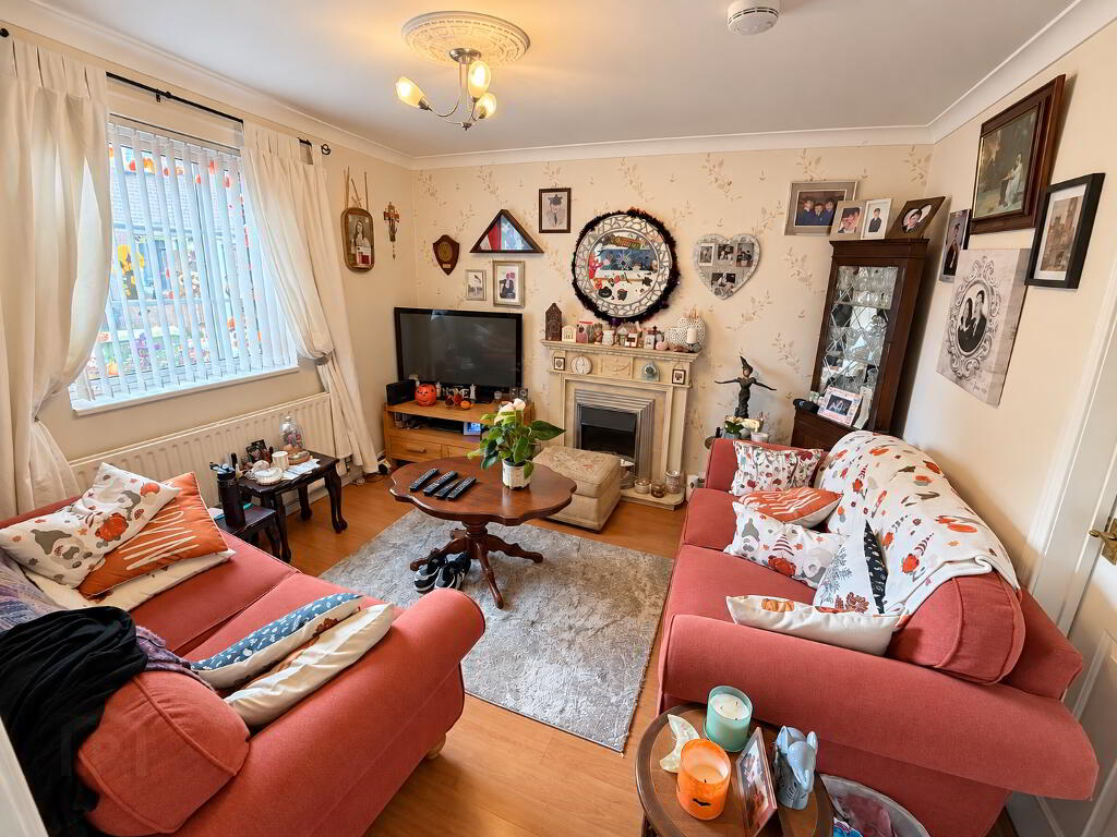Photo 2 of 8 Bentley Terrace, Waterside, L’derry