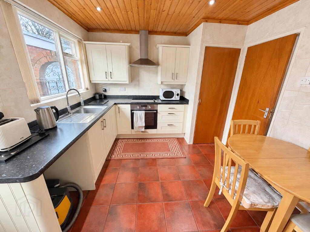 Photo 5 of 11 Hampton Crescent, Kilfennan, L’derry
