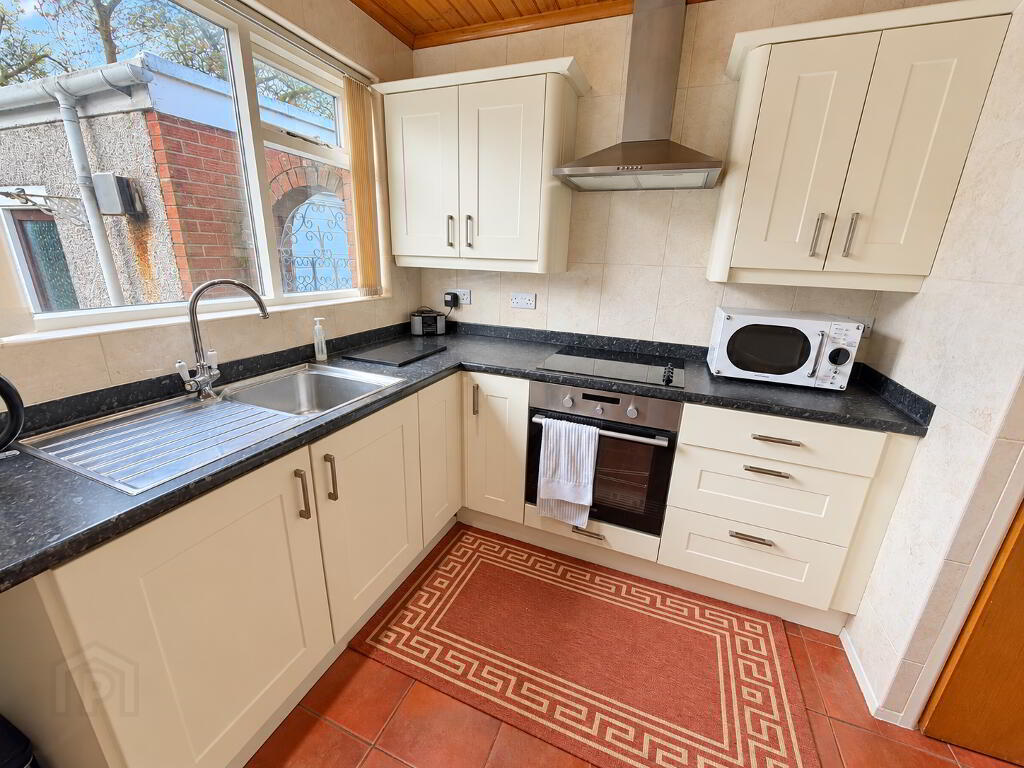 Photo 6 of 11 Hampton Crescent, Kilfennan, L’derry