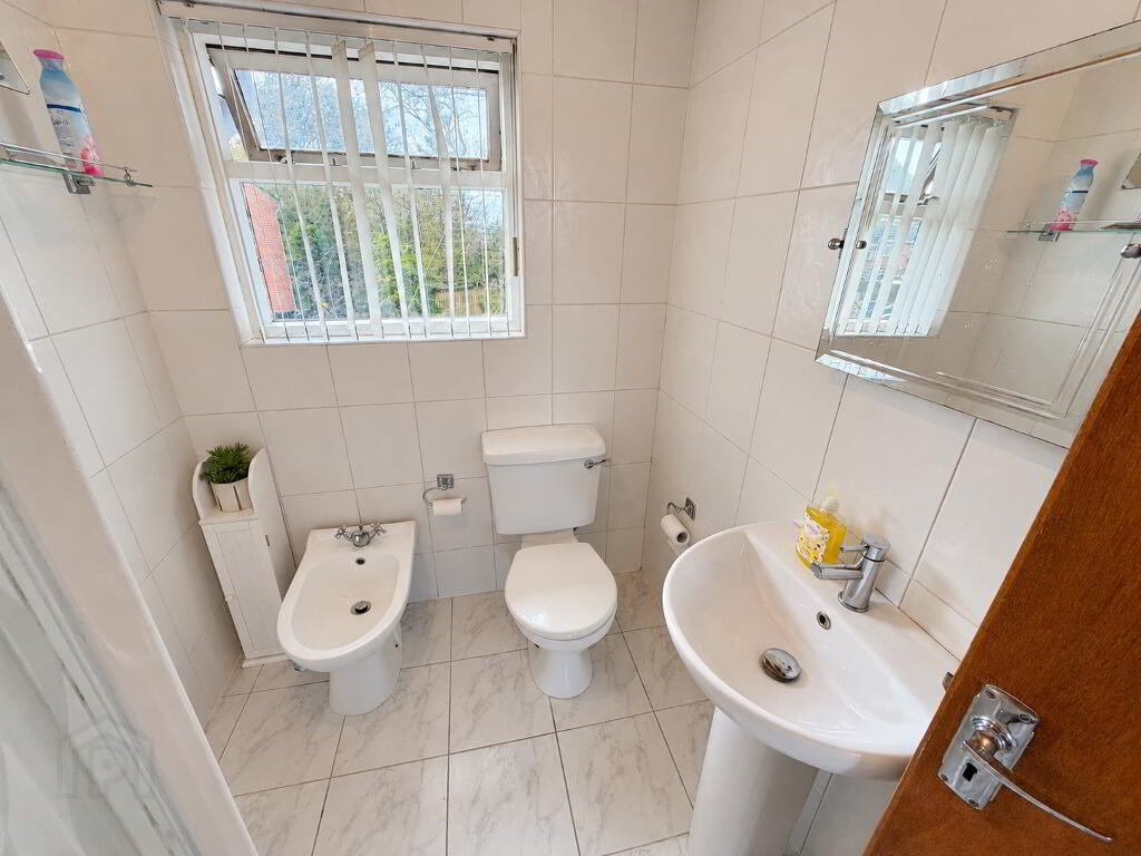Photo 13 of 11 Hampton Crescent, Kilfennan, L’derry