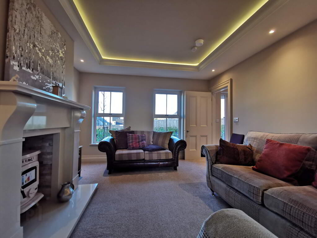 Photo 8 of 16 Oak Country Way, Londonderry