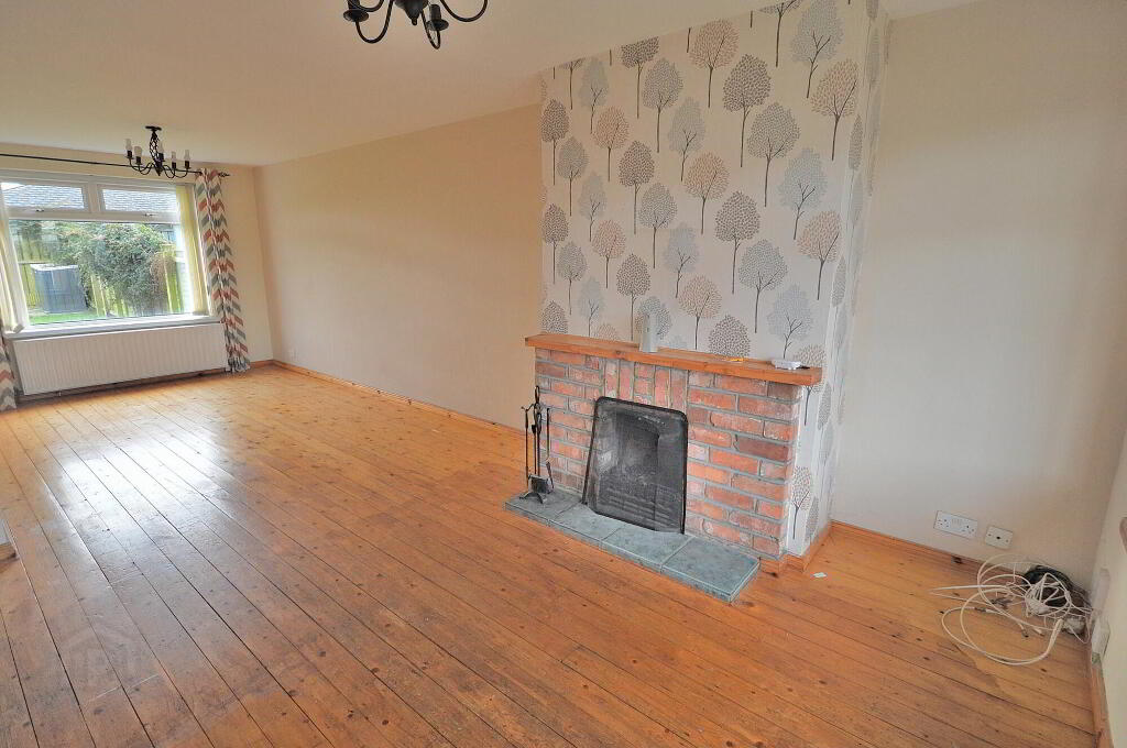 Photo 3 of 94 Towerview Crescent, Bangor