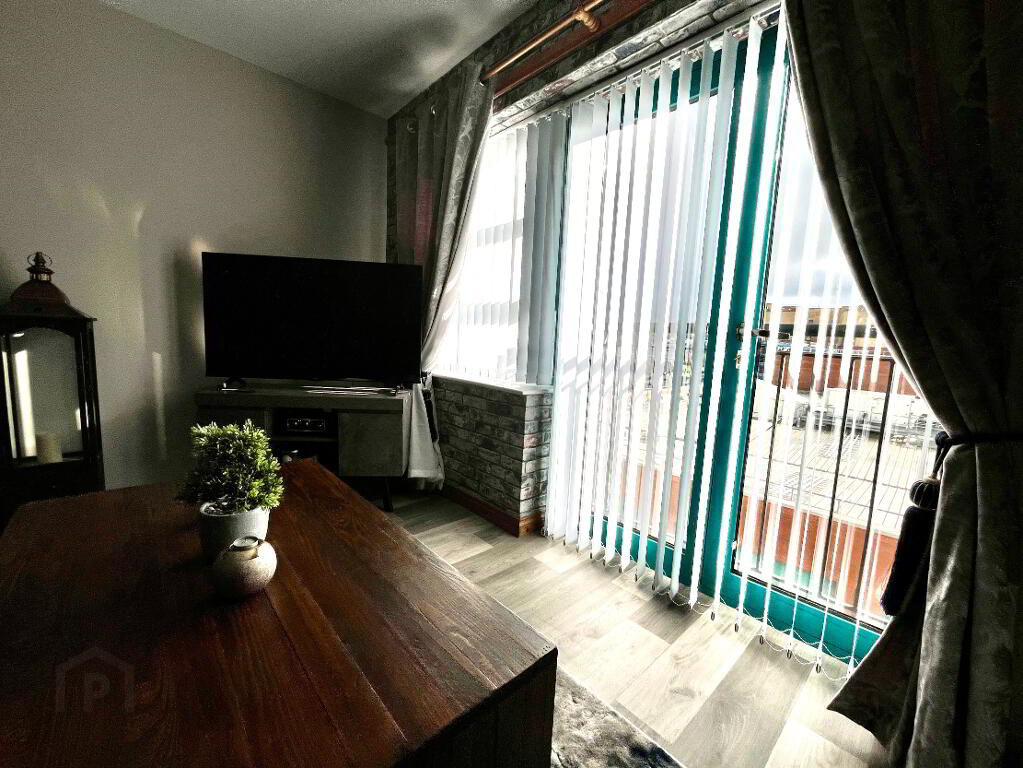 Photo 5 of 36 Queens Court, Londonderry
