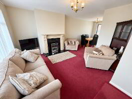 Photo 3 of 11 Hampton Crescent, Kilfennan, L’derry