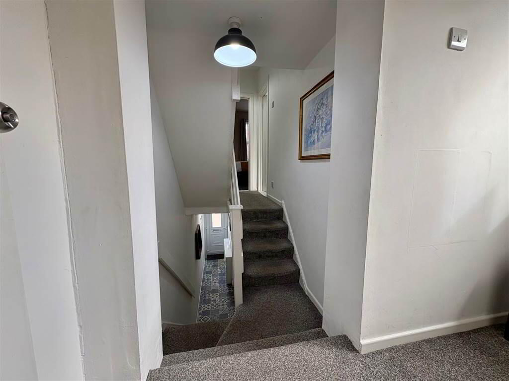 28 Dunvegan Street — property photo 12 of 20
