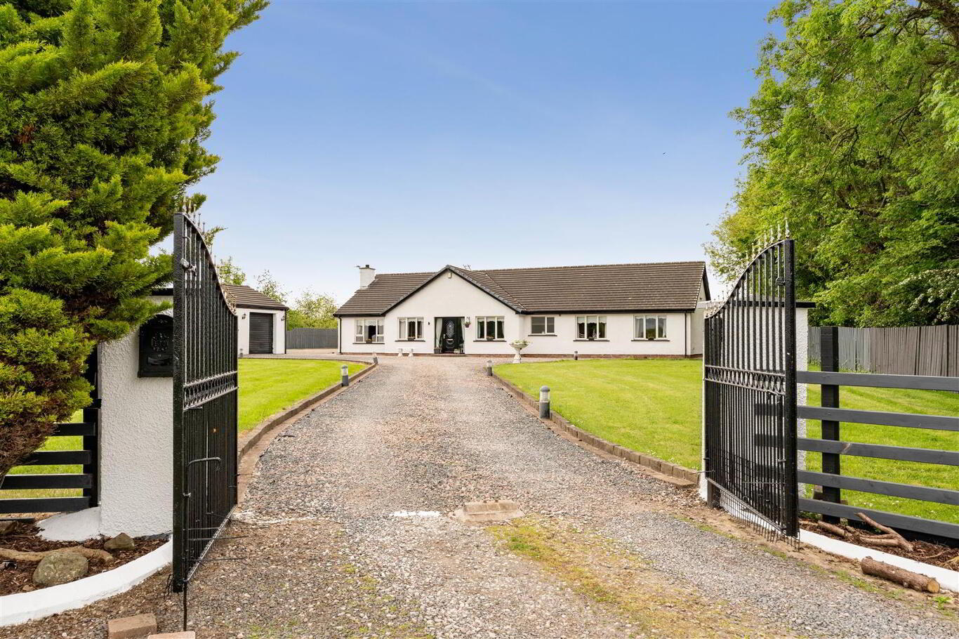 33 Lisnataylor Road, Nutts Corner, Crumlin, BT29 4TD