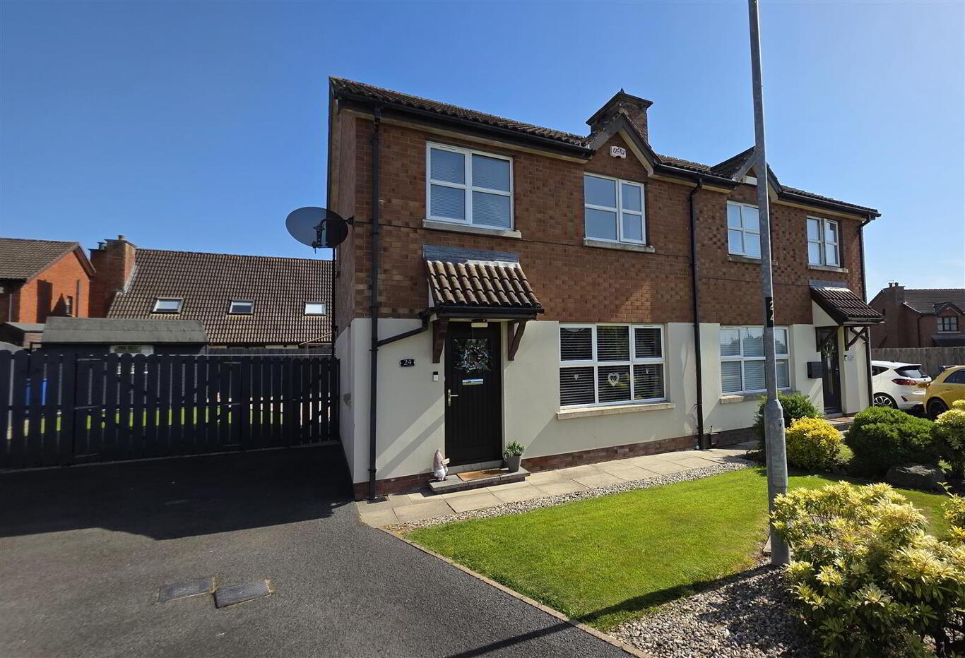24 Meadow Lands Antrim, BT41 4EU