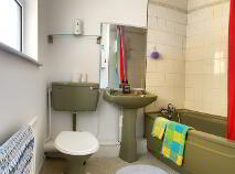 Photo 12 of 13 Heatherview Drive, Aylesbury