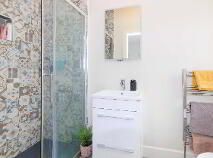 Photo 39 of 28 Hillcrest Manor, Newport